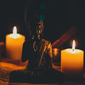 Boeddha met kaarsjes